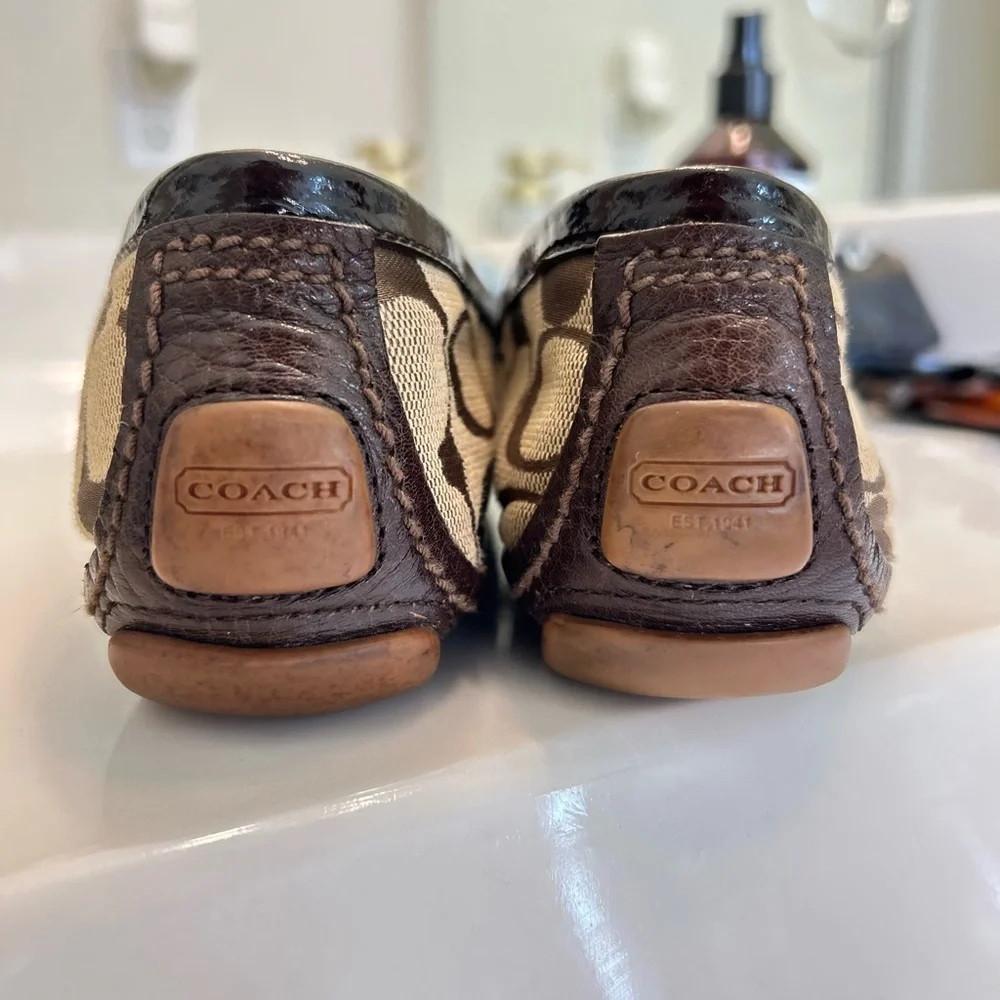 Classic Coach Signature Jacquard Loafers with Leather Trim – Size 8 - Picture 13 of 14